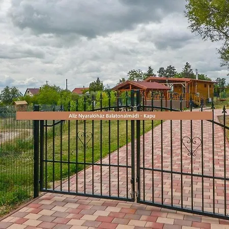 Aliz Nyaralohaz Дом отдыха *