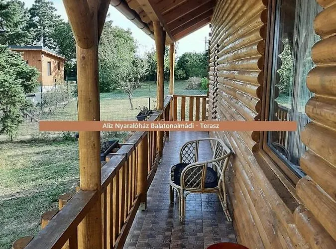 Aliz Nyaralohaz * Balatonalmádi